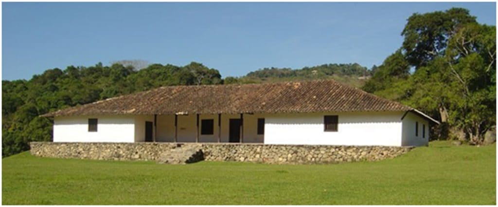 Fig.2– Sitio de Santo Antônio, São Roque (SP). Séc. XVII. (fonte: www.guiasaoroque.com.br)