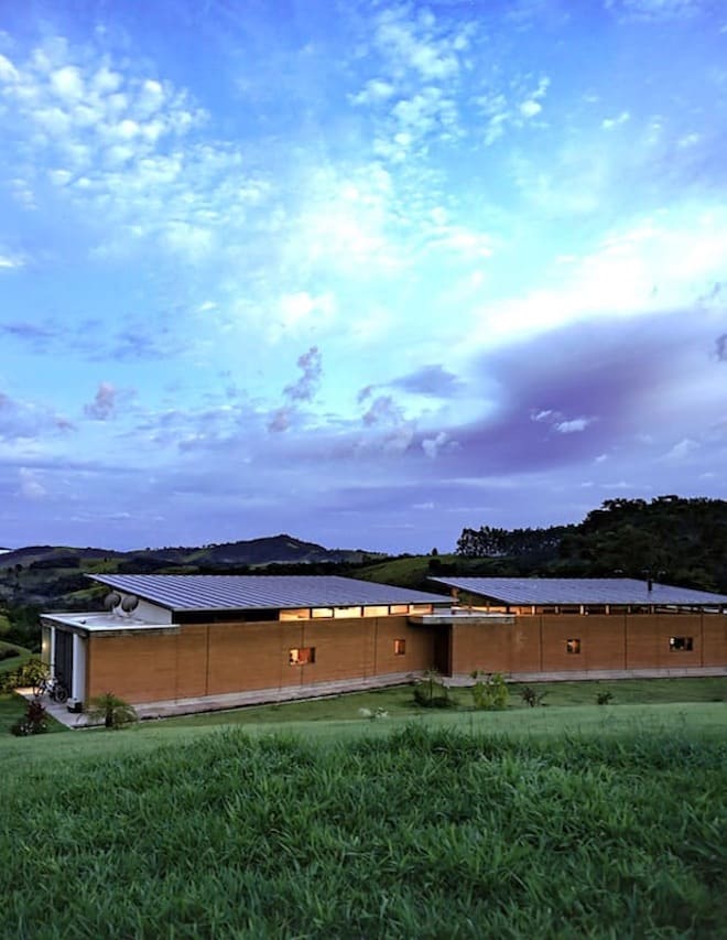 Casa de Taipa Sustentável Construção